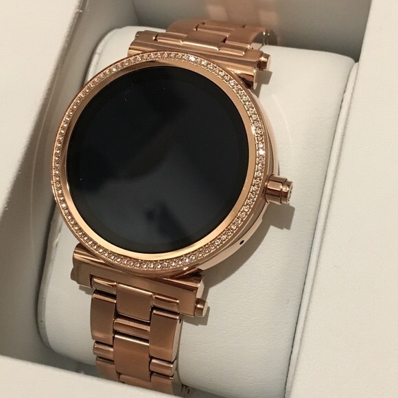 Michael Kors Smartwatch - Picture 2 of 5